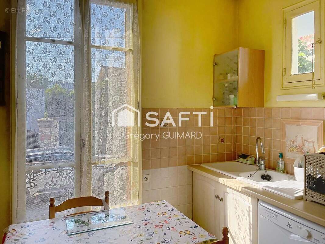 Maison 64 m² à Creteil  - photo 6