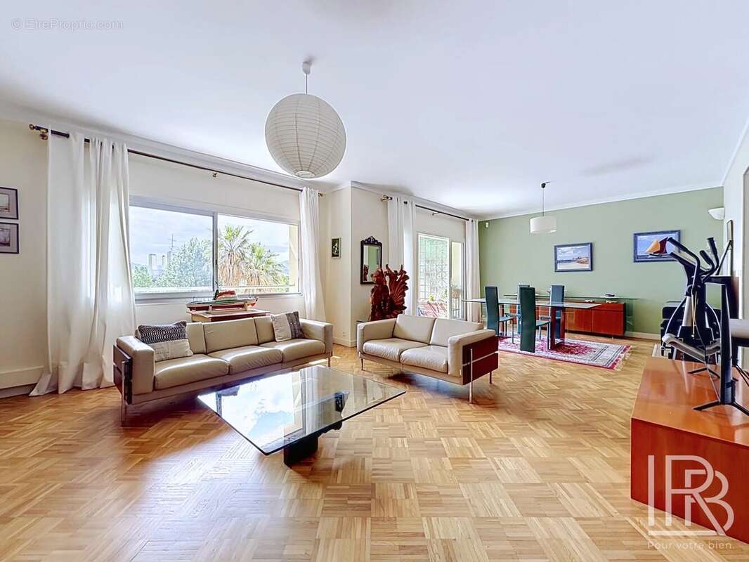 Appartement à MARSEILLE-8E