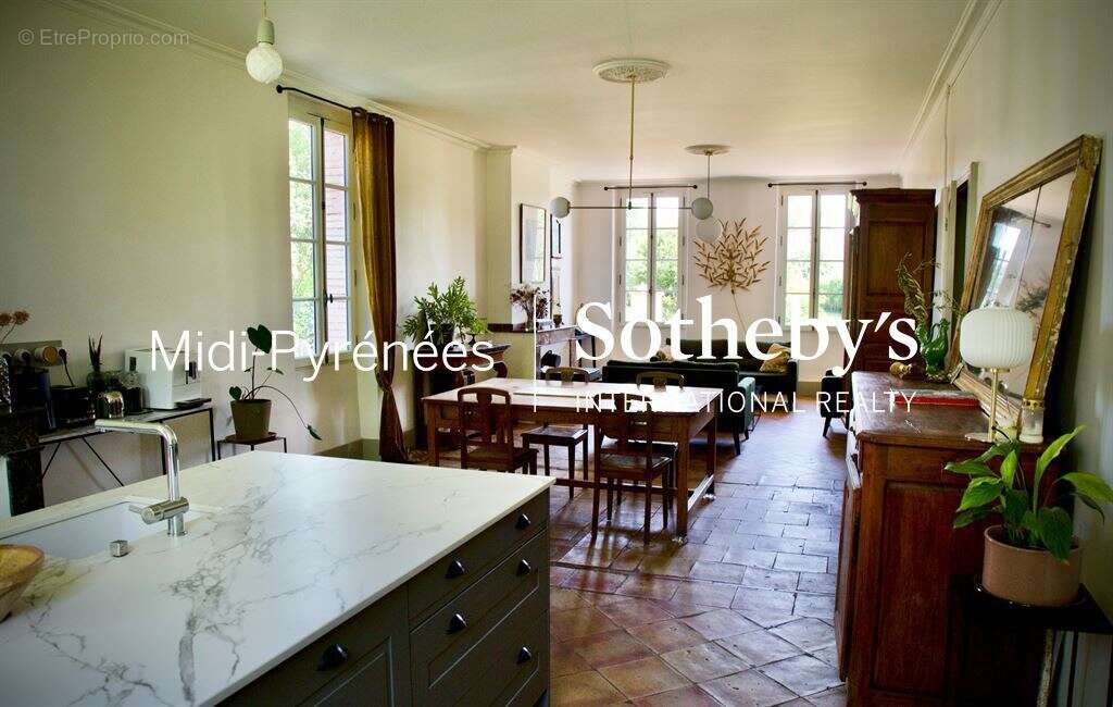 Maison à LISLE-SUR-TARN