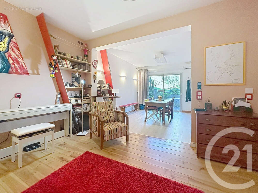 Maison à VELONE-ORNETO