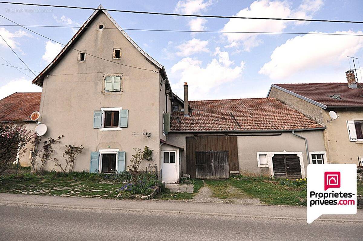 Maison à THULAY