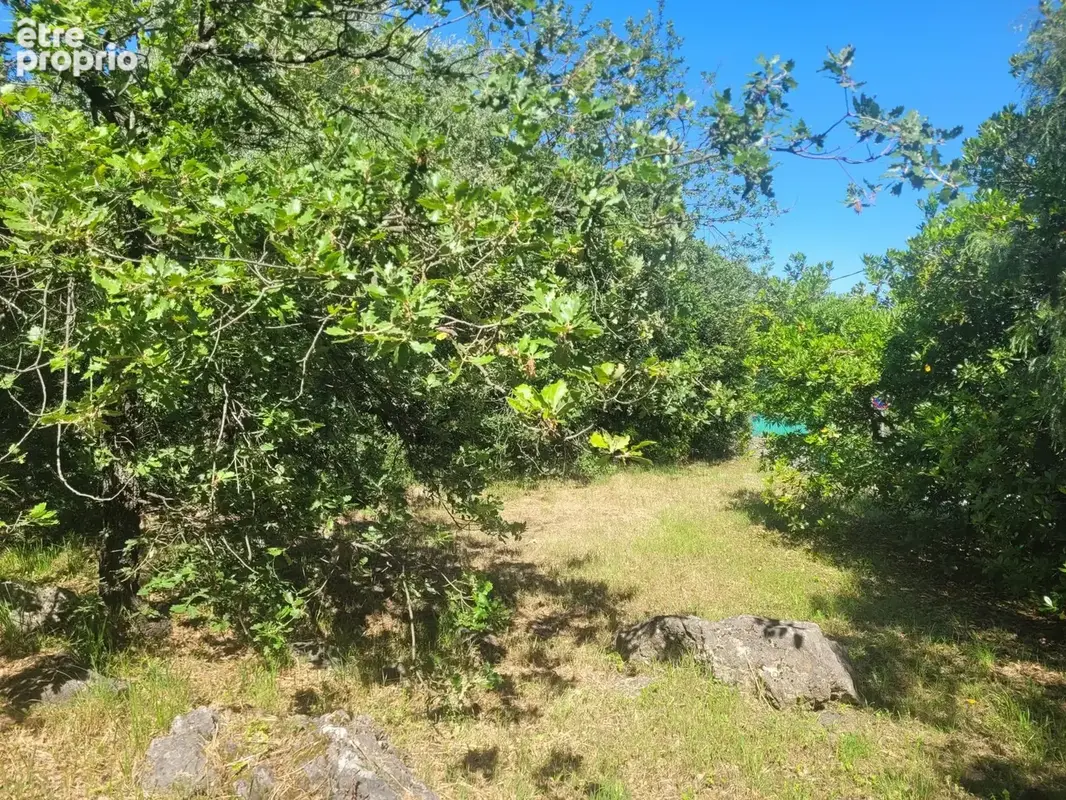 Terrain à bâtir de 640 m² à LA GAUDE (06) - photo 4