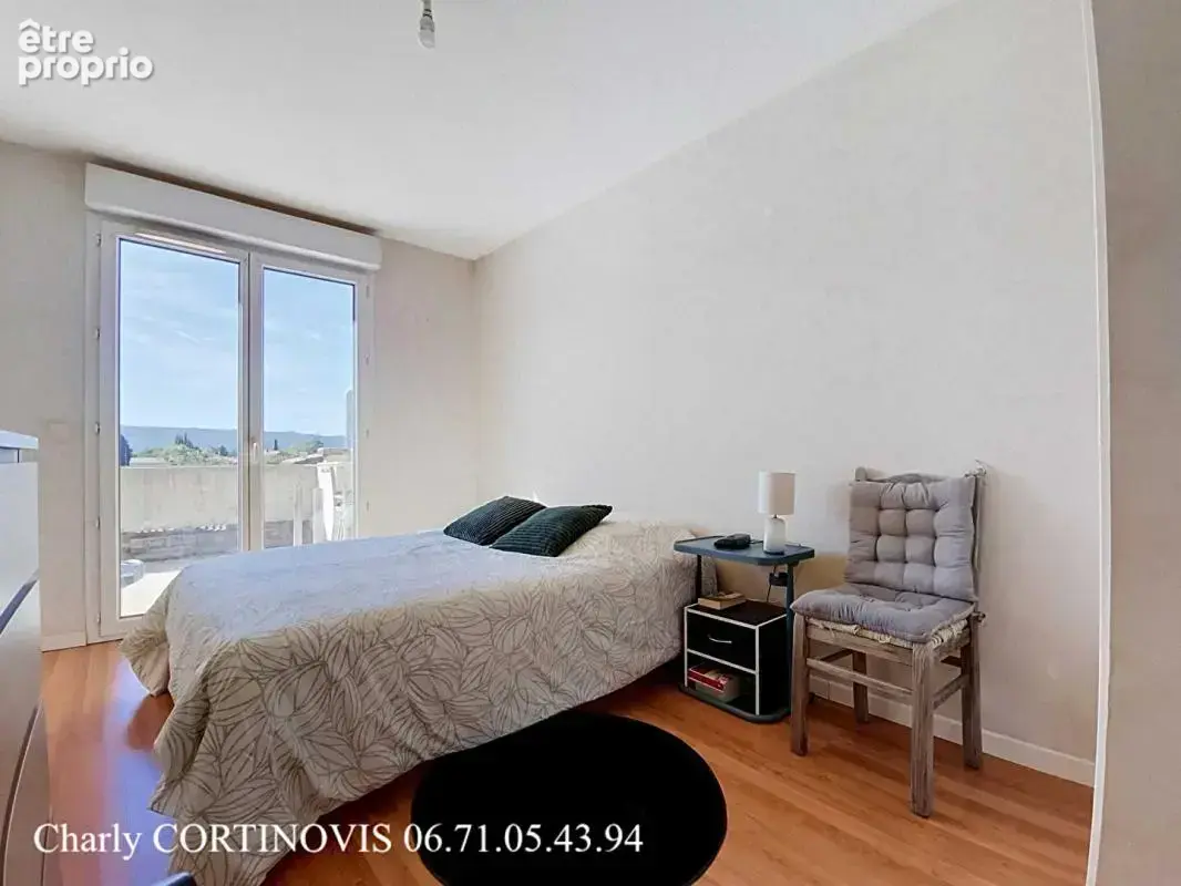 À vendre - T2 de 39 m² avec grande TERRASSE et GARAGE - photo 5