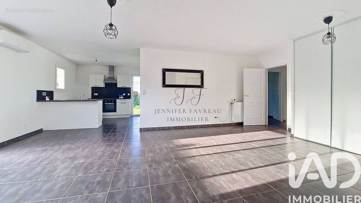 Photo 1 - Maison à IZON