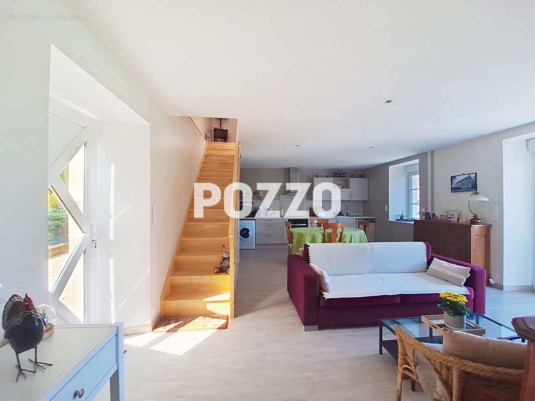 Maison à TROIS-MONTS