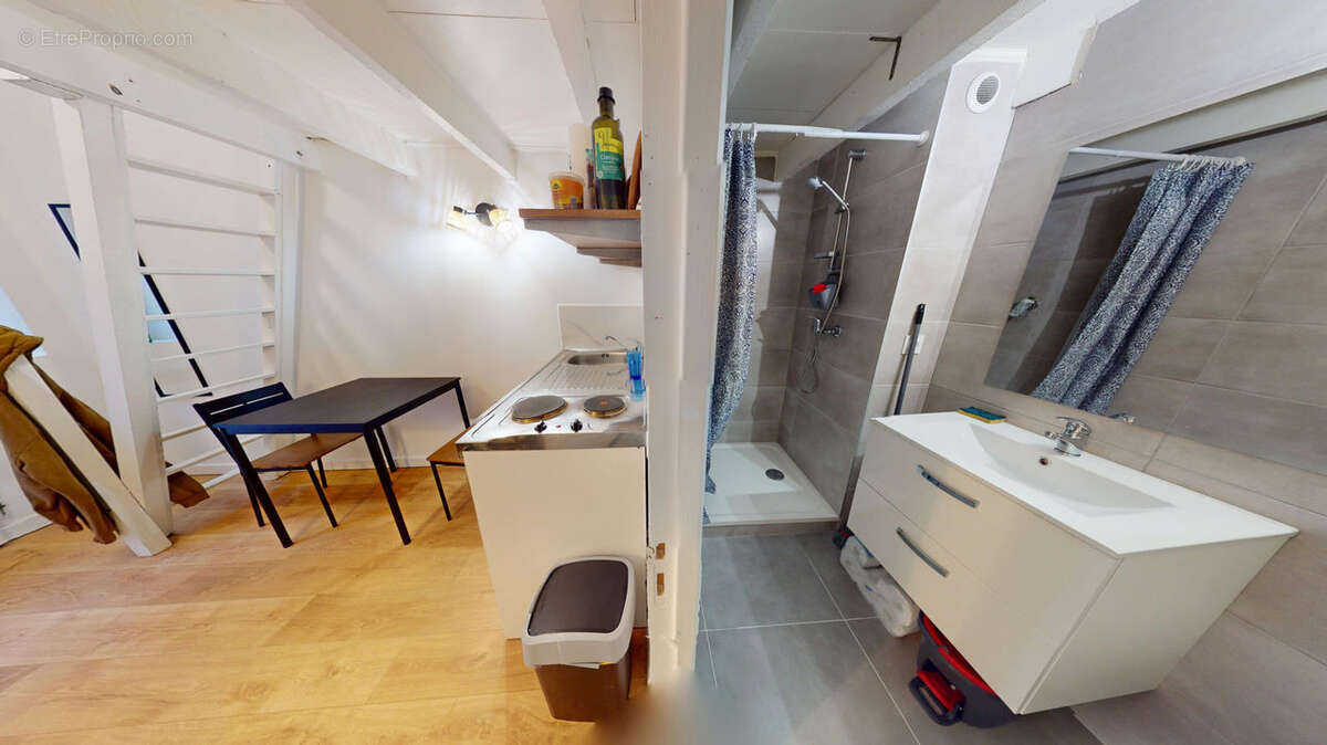 Appartement à SAINT-ETIENNE