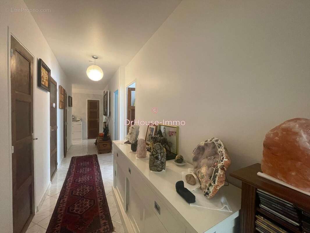 Appartement à MARSEILLE-7E