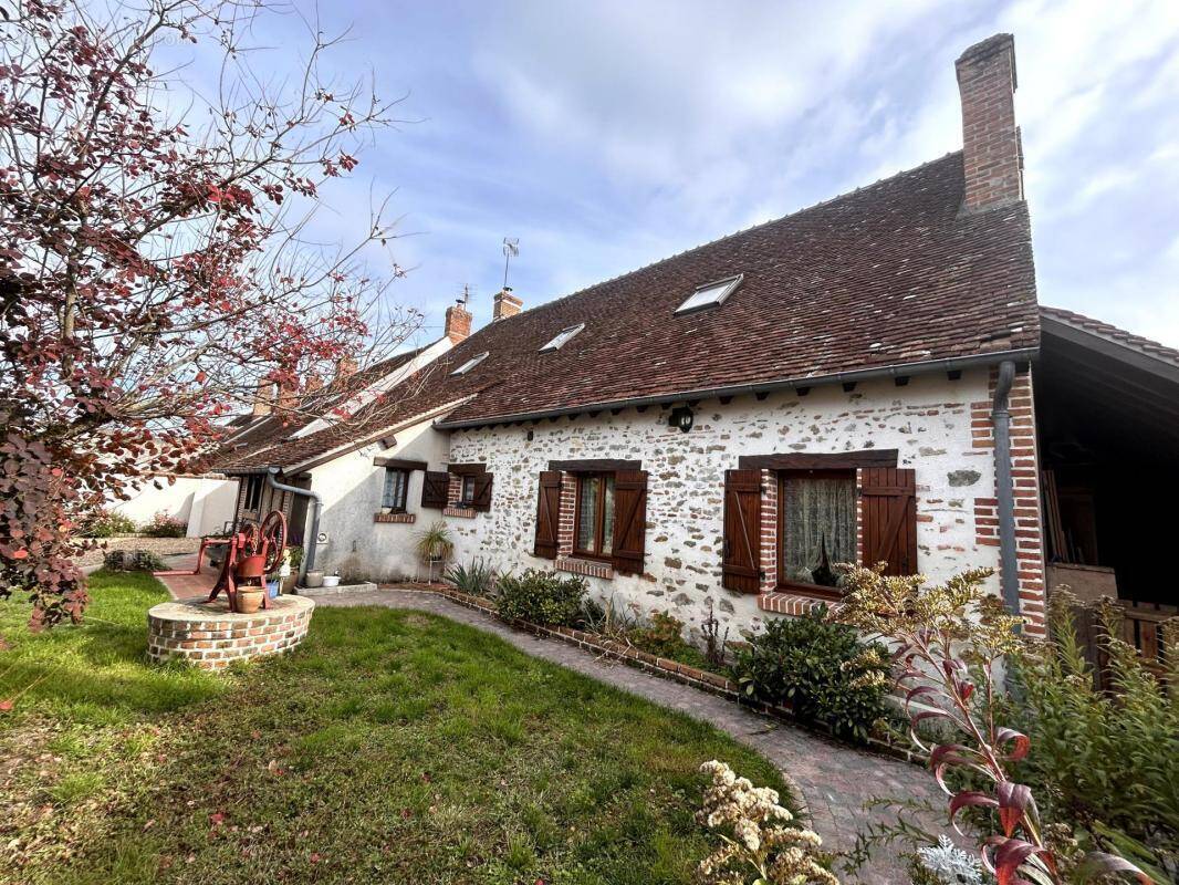 Maison à SELLES-SAINT-DENIS