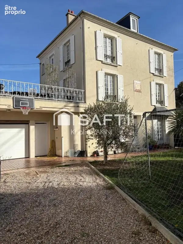 Maison 7 pièces 180 m² · à Mantes-la-Ville · 180 m² · 555 000 €