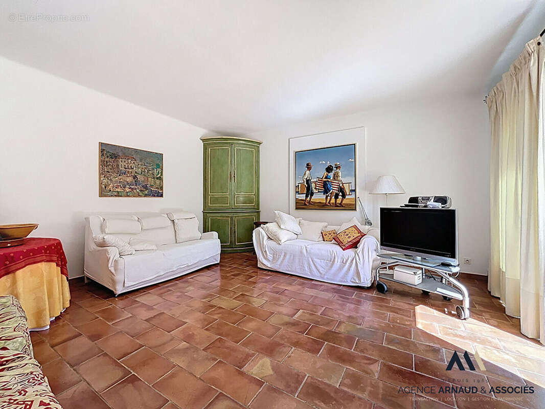 Magnifique maison (5 chambres) de plain-pied avec piscine - photo 7