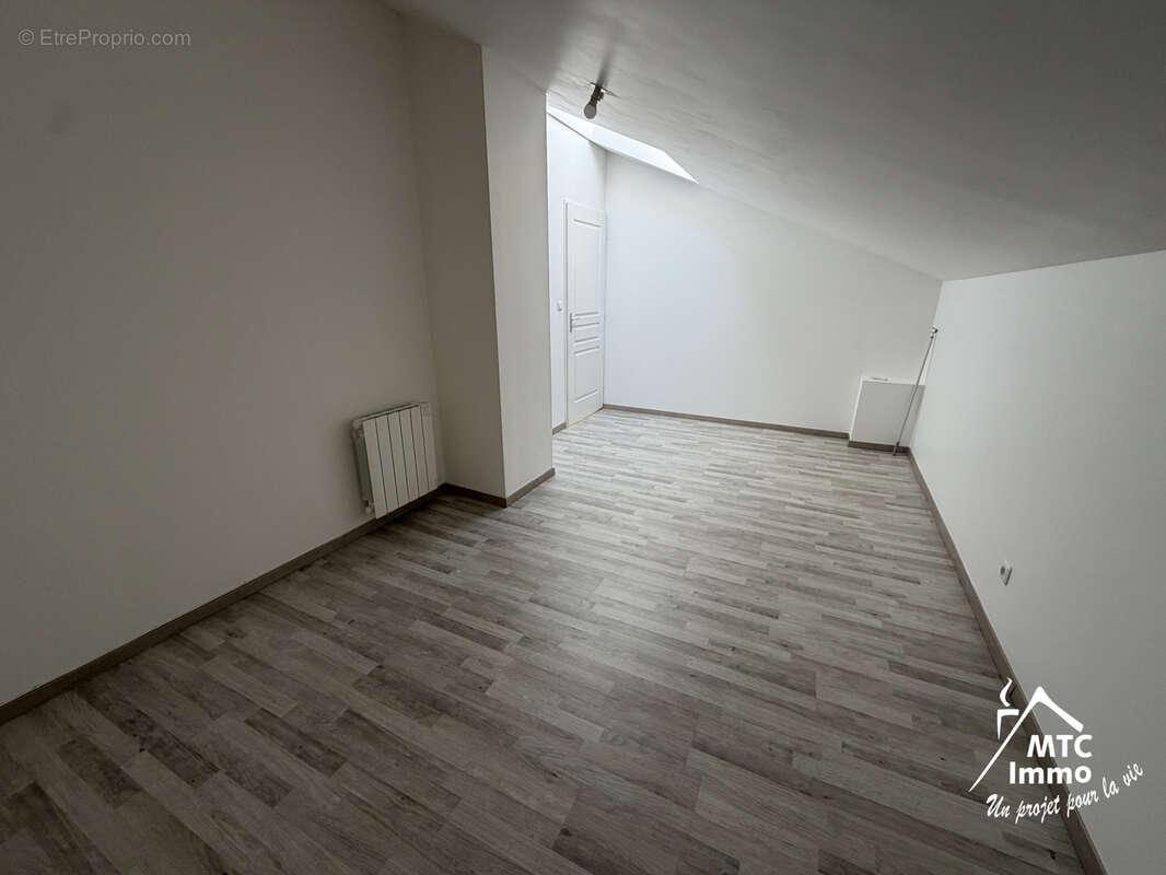 Appartement à SAINT-VULBAS