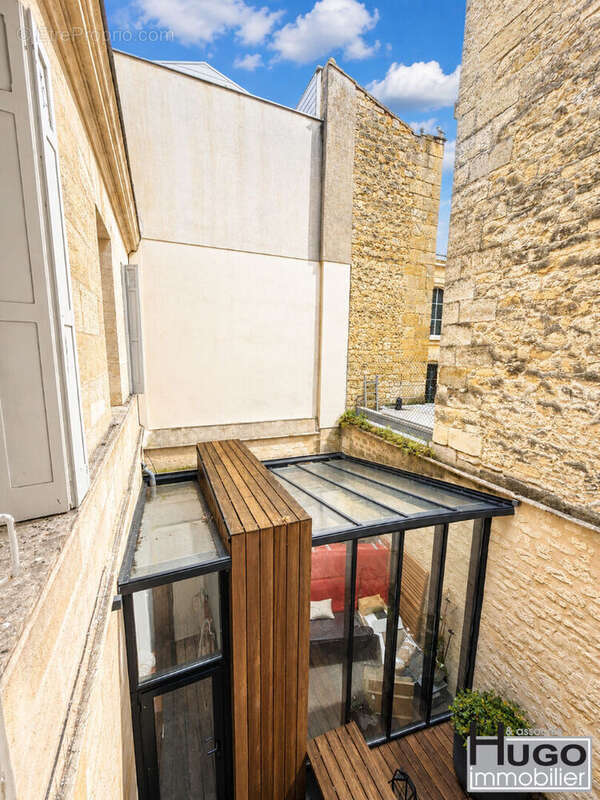 Bordeaux- jardin public- rue de la course- duplex 200m² + patio + 3 caves ! - photo 8