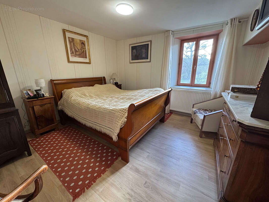 Terrain à AZERABLES