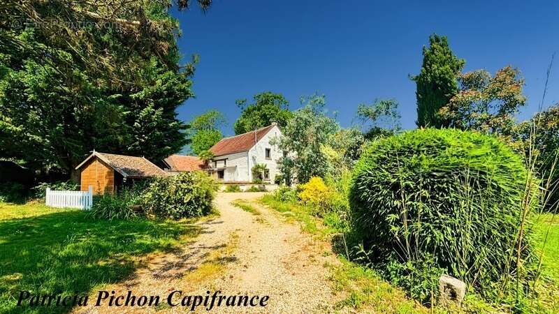 Maison à SAINT-REMY-LA-VANNE