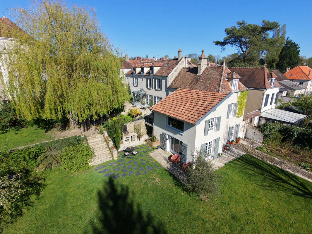 Maison à MAUPERTHUIS