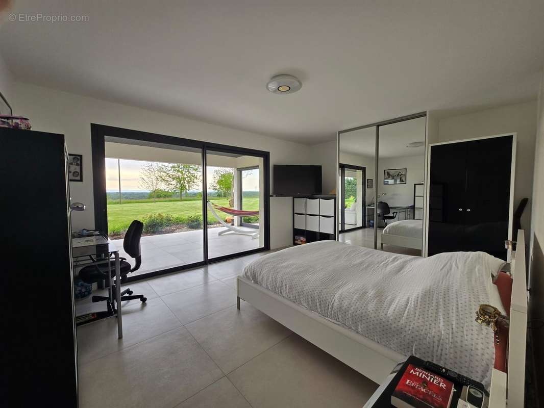 Maison à PONT-DE-VEYLE