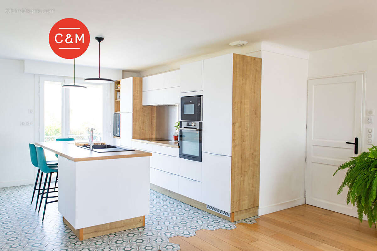 Maison à BOUGUENAIS