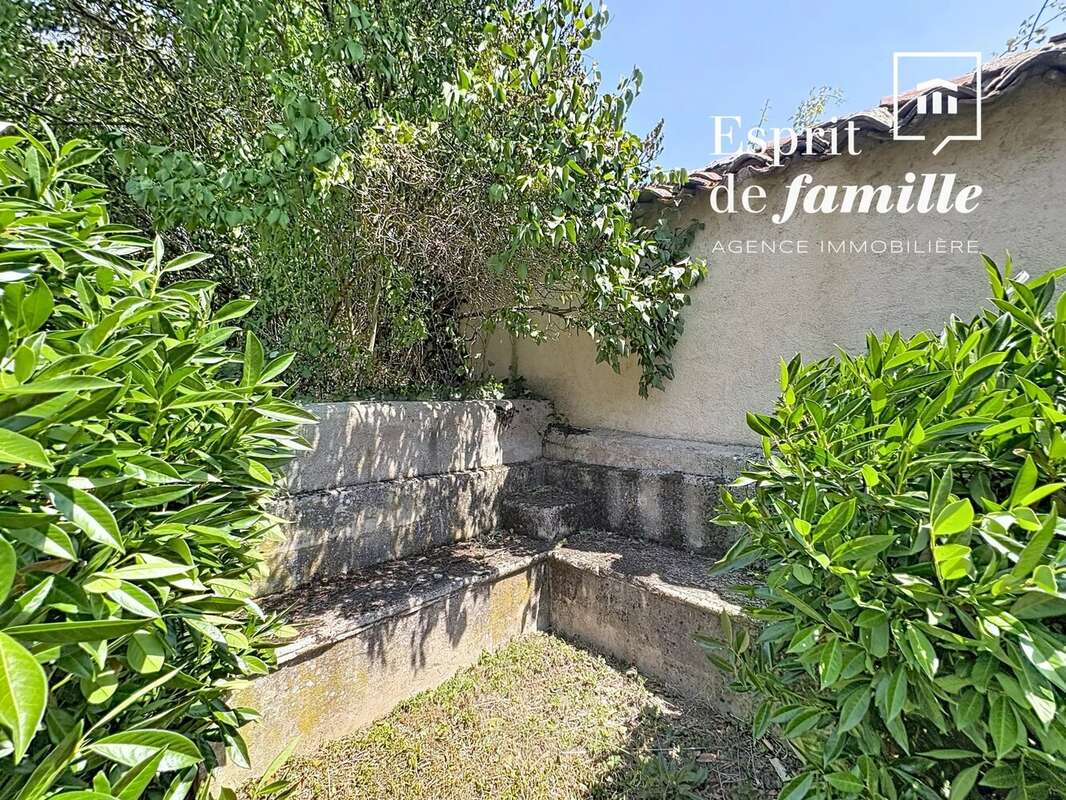 Maison à LENTILLY