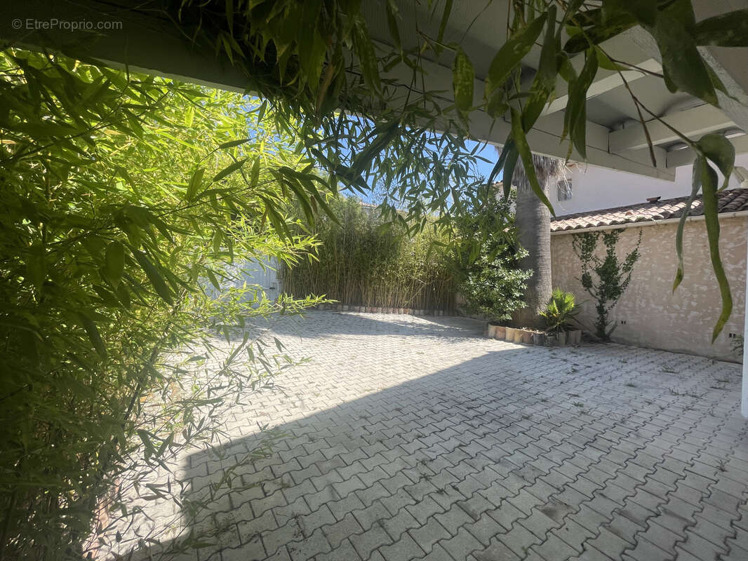 Nyons / proche centre ville / villa 4 pieces / jardin avec piscine - photo 22