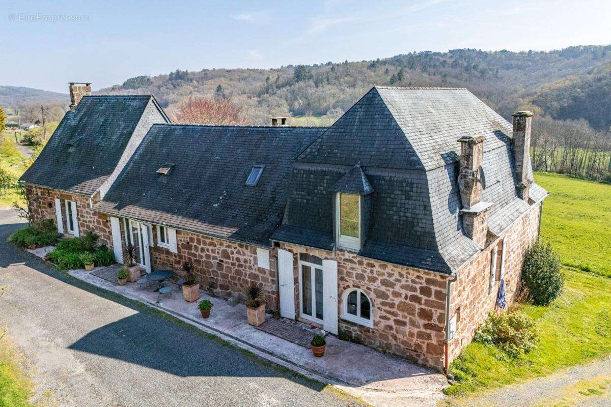 Maison à VILLAC