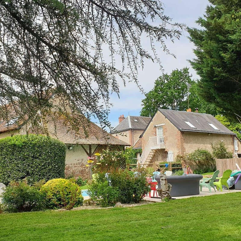 Maison à CROTELLES
