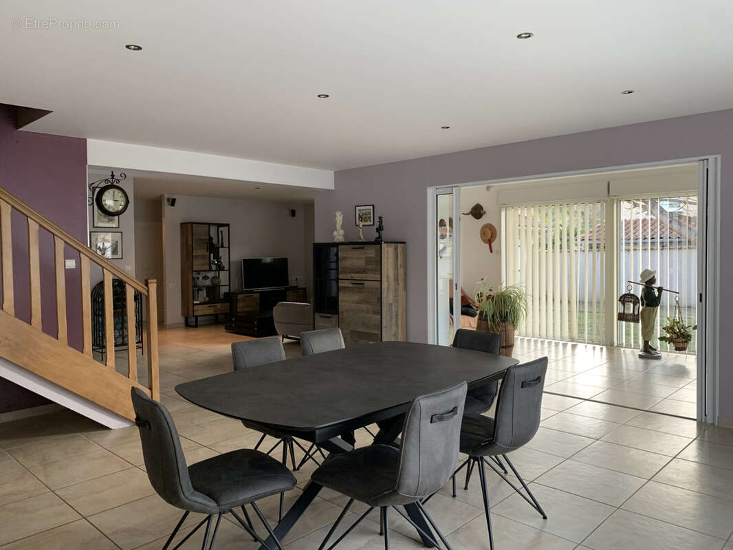 Maison à SAINT-QUENTIN-FALLAVIER