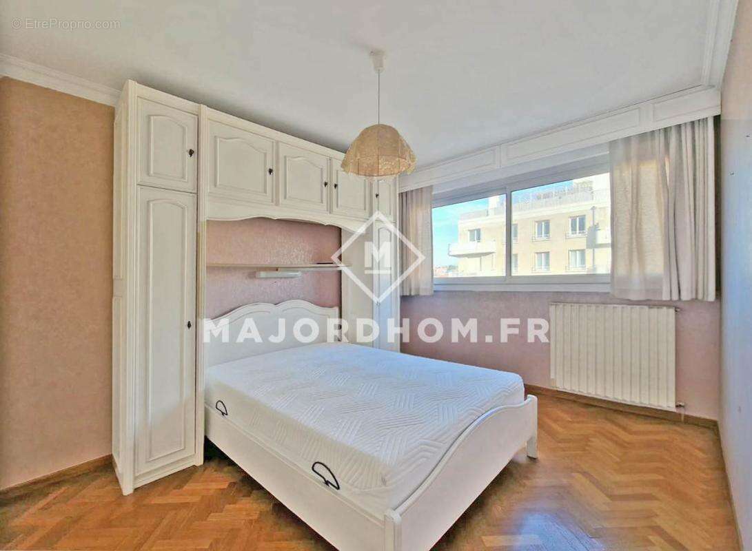 Appartement à MARSEILLE-5E