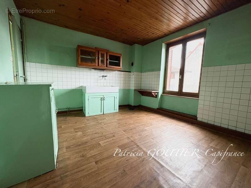 Appartement à SAINT-JULIEN-LA-VETRE