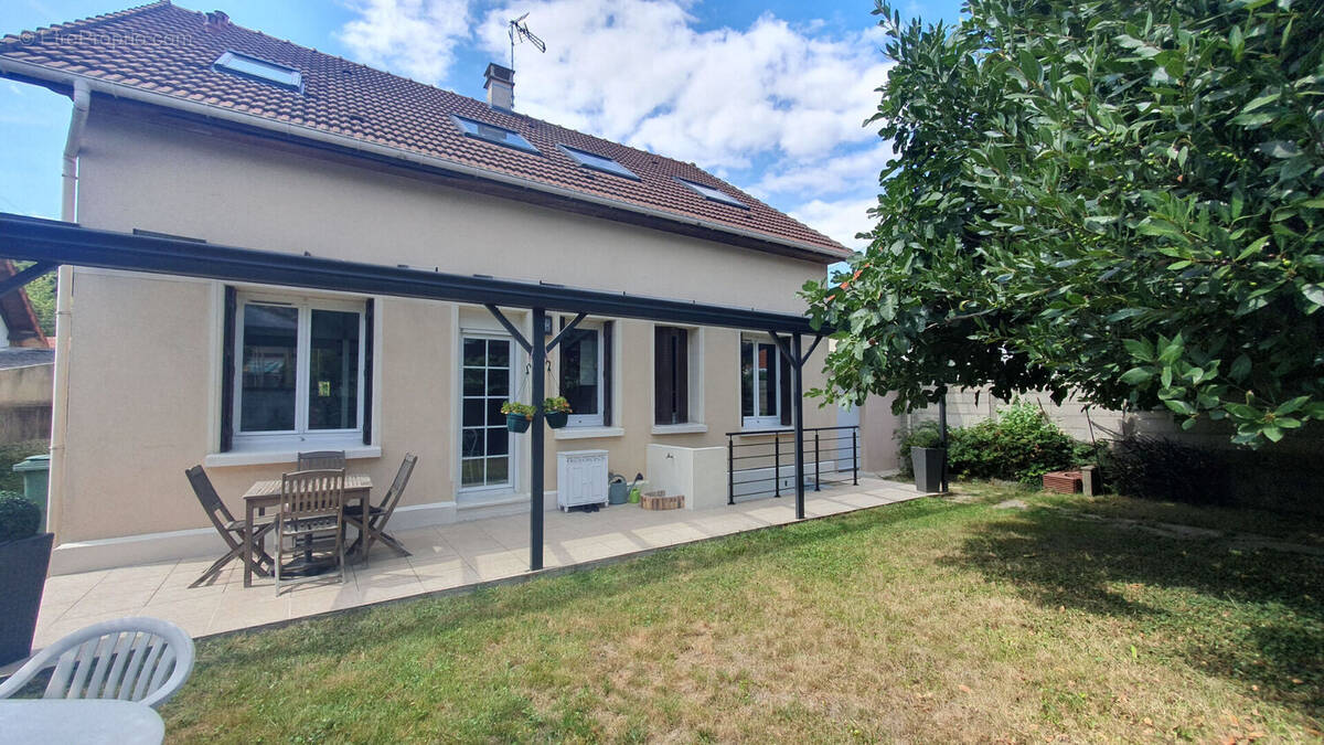 Maison à L&#039;HAY-LES-ROSES