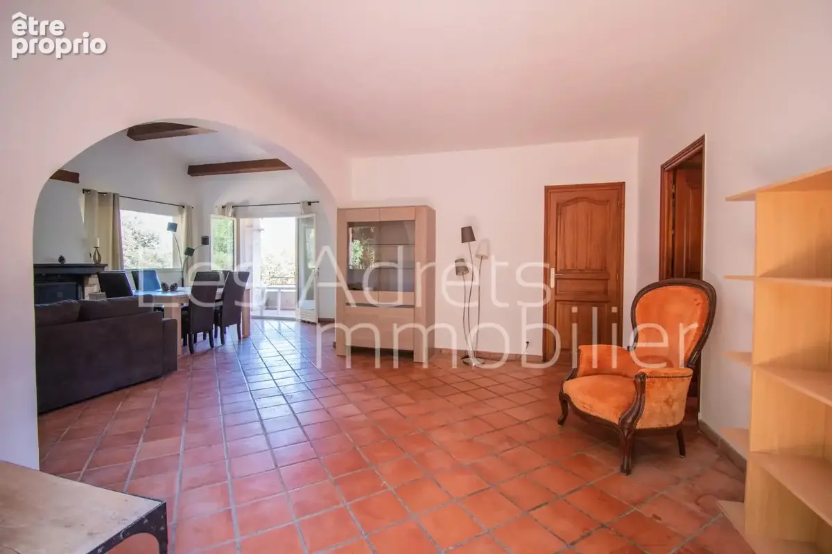 Propriété avec 3 logements dans l'Estérel - photo 5