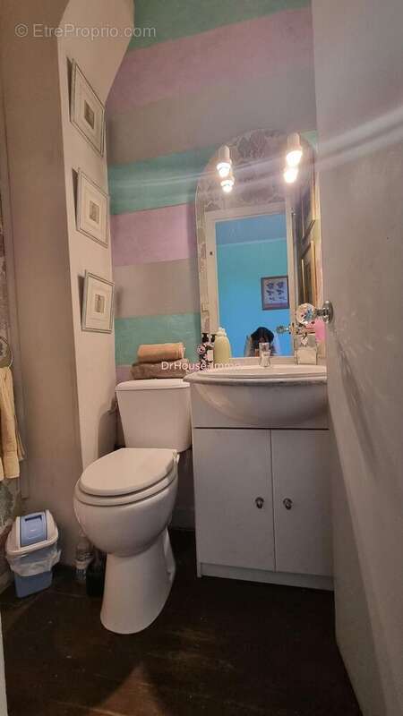 Maison 170 m² à Pommiers  - photo 8