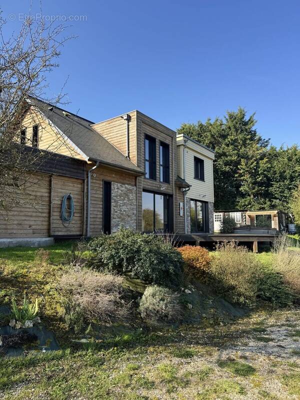 Maison à LETTEGUIVES