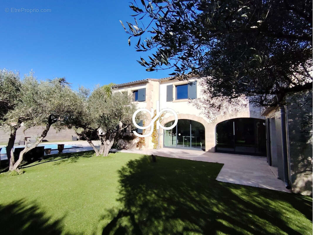 Maison à UZES