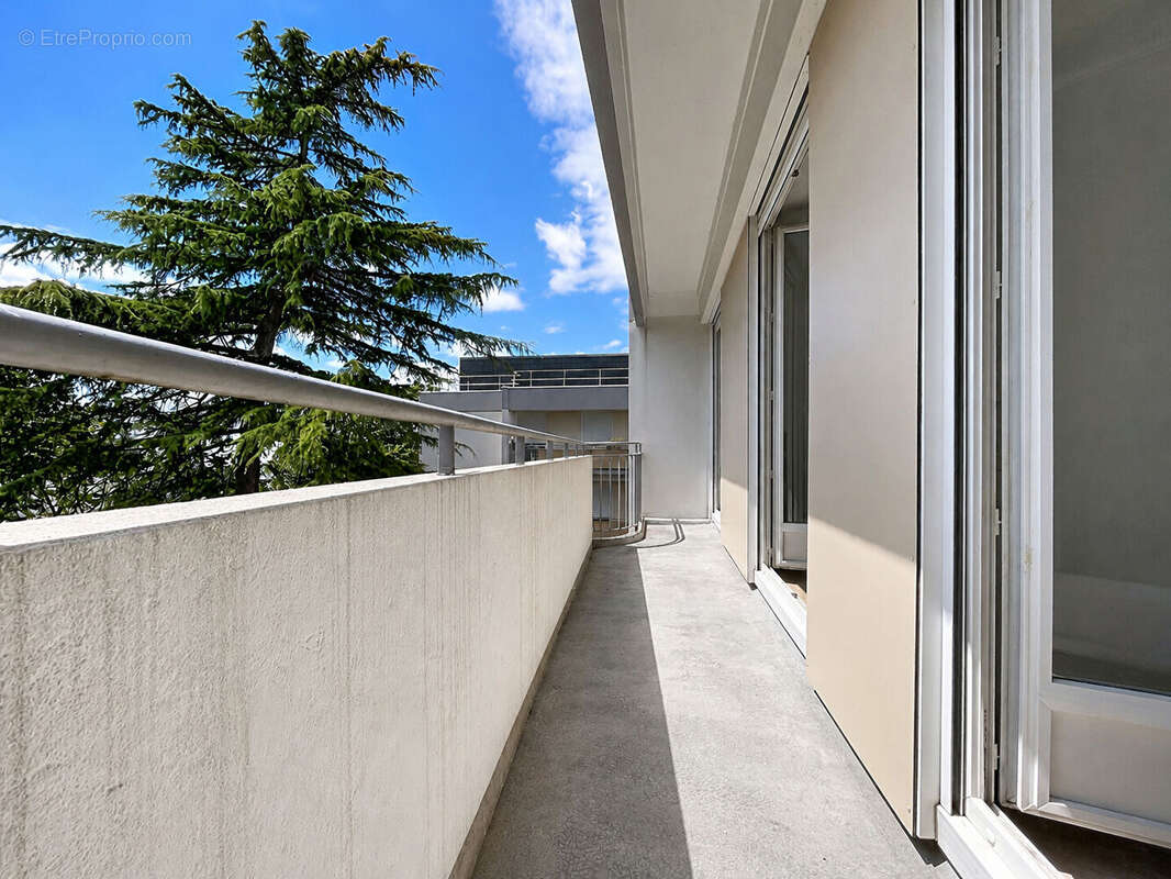 T3 de 74 m²  au dernier étage avec double balcons à Trélazé - photo 17