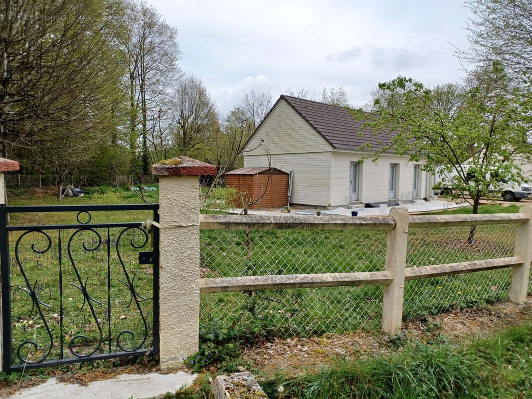 Maison à COURTENAY