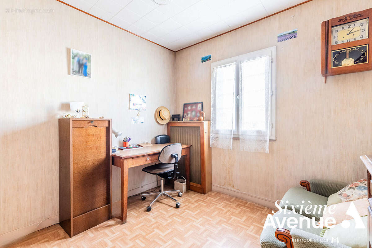 Maison individuelle édifiée sur sous-sol total et disposant de 3 chambres. - photo 10