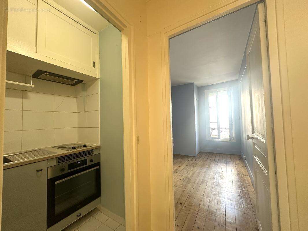 Appartement à PARIS-14E