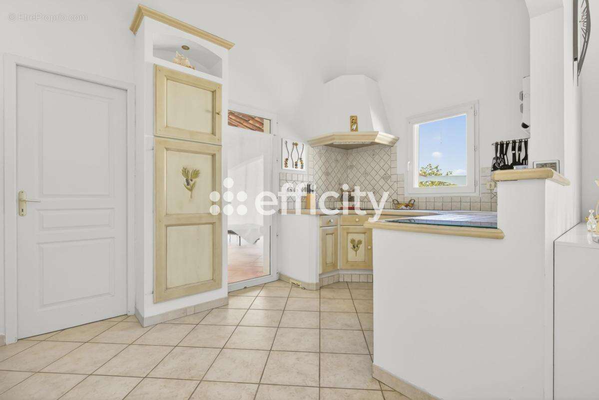 Maison 173 m² à Aix-En-Provence  - photo 20