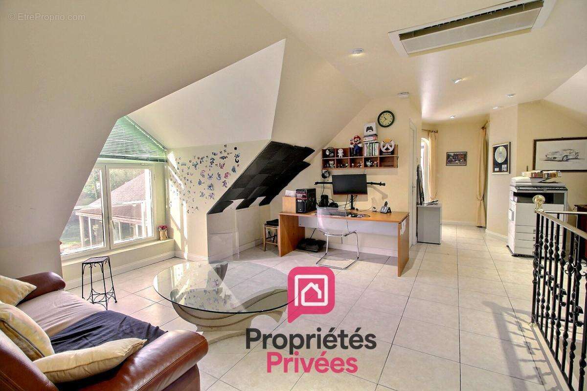 Maison à VILLEMANDEUR