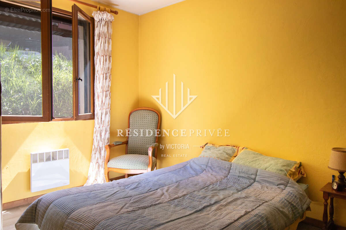 Maison à SOLLIES-TOUCAS