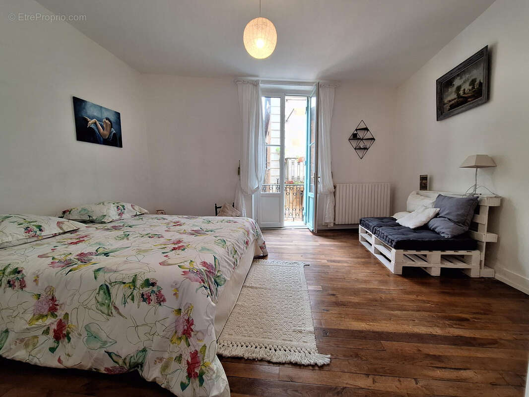 Maison à SALLES-DE-BELVES