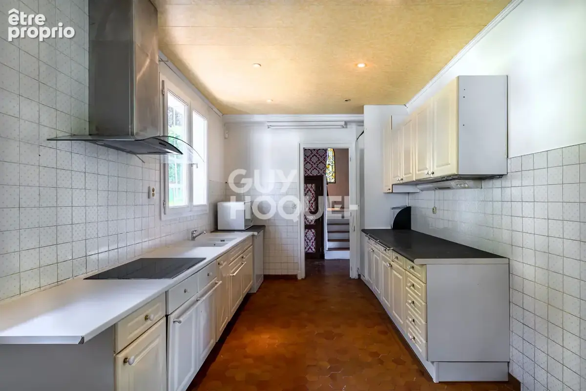 Maison SAINT JEAN DE LUZ 12 Pièces 250 m² - photo 12
