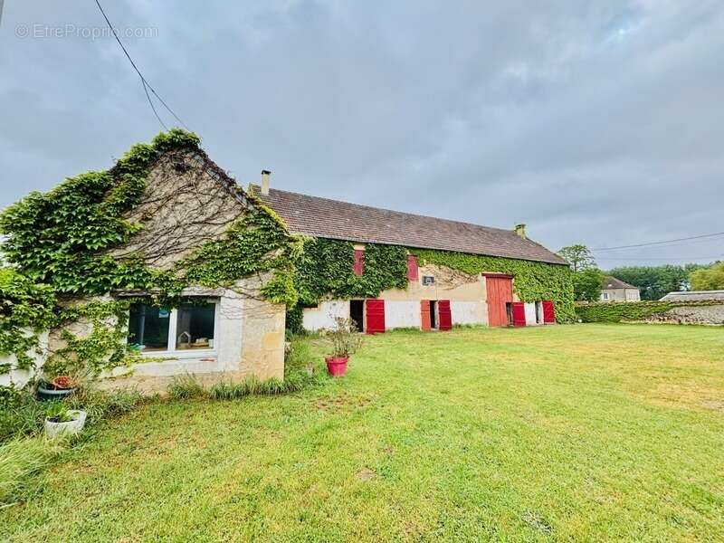 Maison à LA GUERCHE-SUR-L'AUBOIS