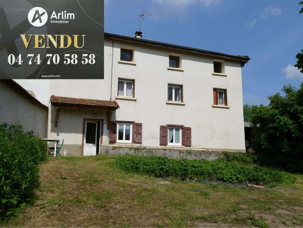 Maison à SAINT-LAURENT-DE-CHAMOUSSET