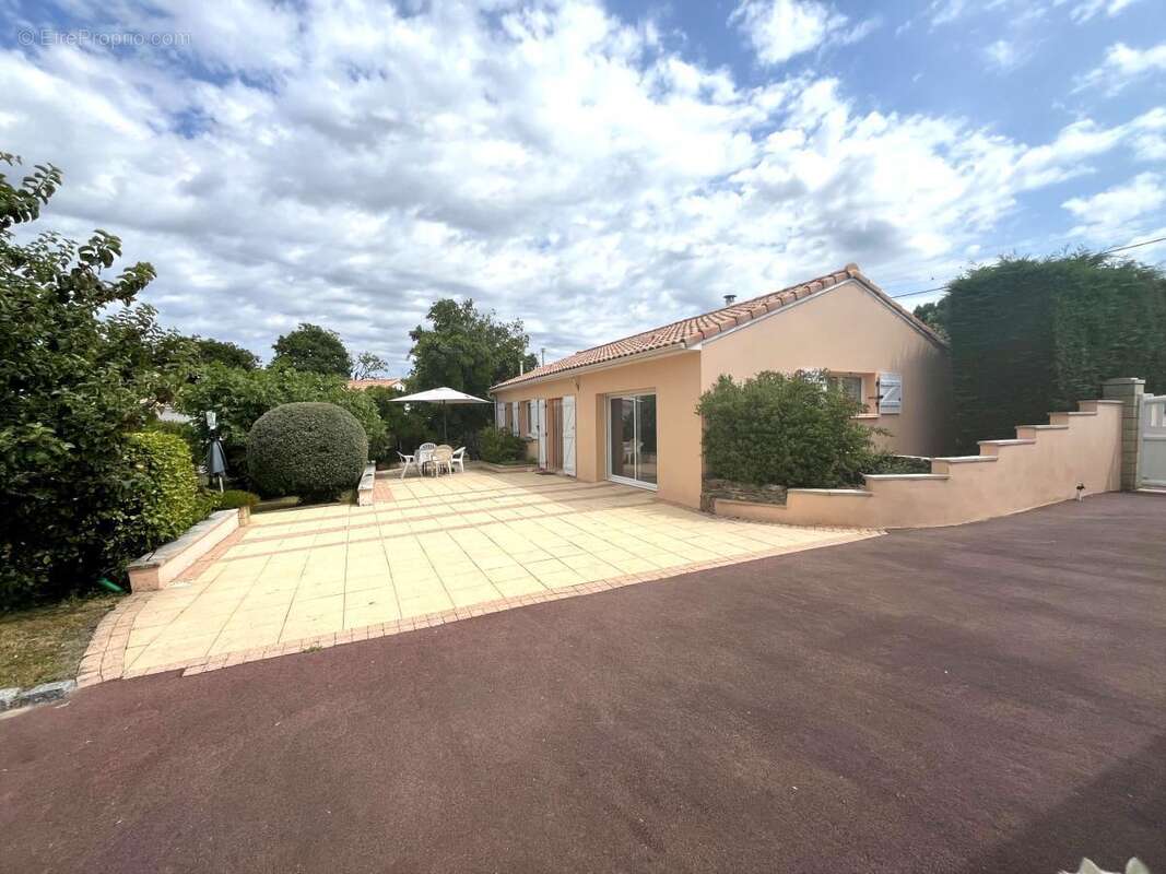 Maison 61 m² à Saint-Michel-Chef-Chef  - photo 6
