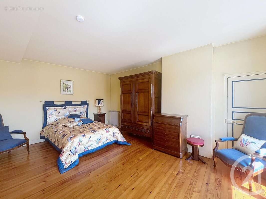 Maison à LES BORDES