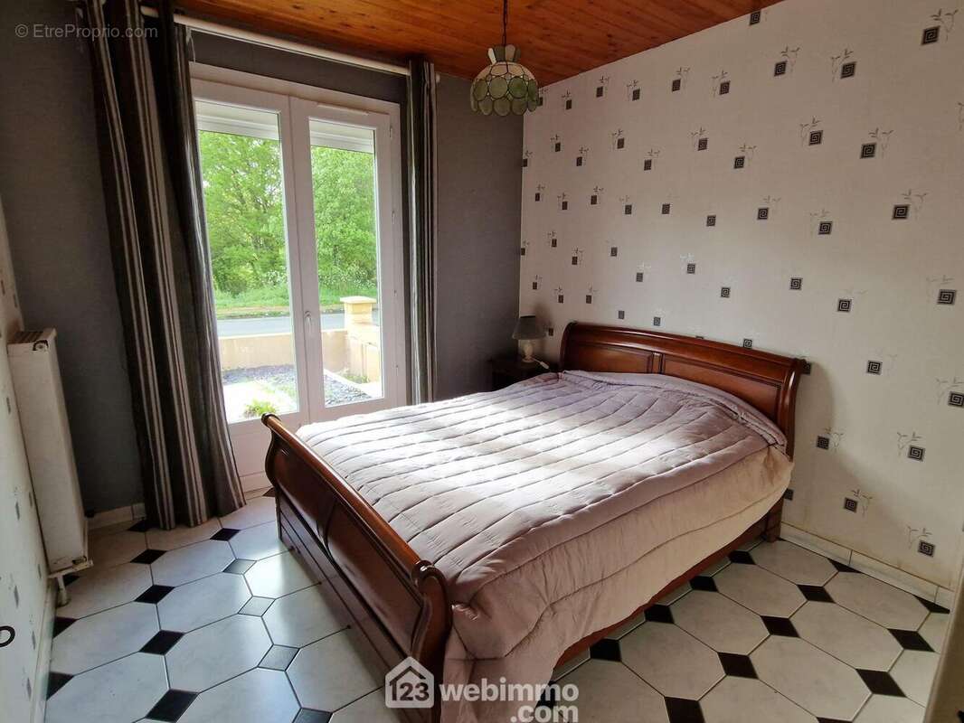 Une des 3 chambres. - Maison à LA ROCHE-SUR-YON