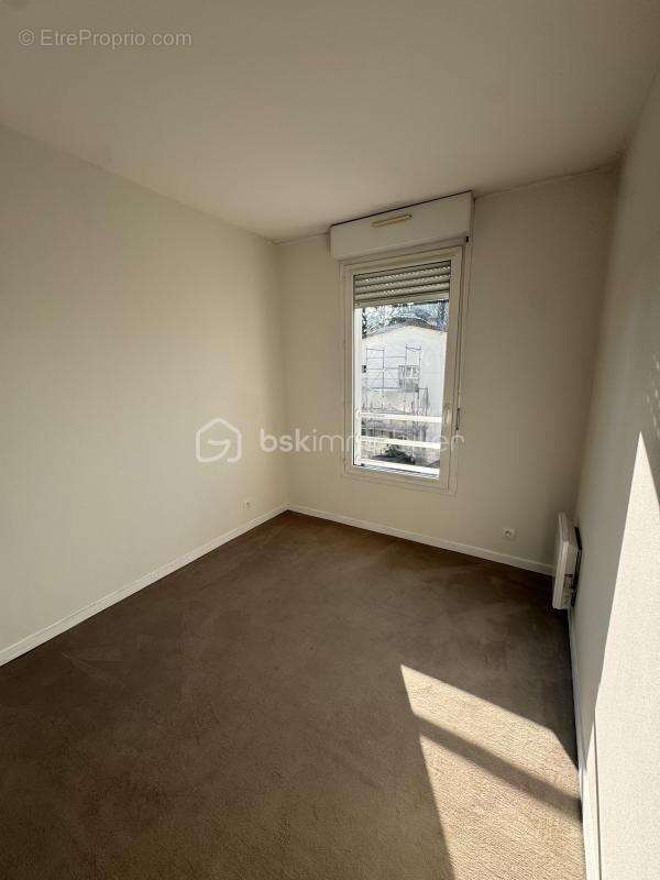 3 pièces de 57 m² avec grand box à Livry-Gargan (limite Le Raincy / Les Pavillons-sous-Bois) - Quartier Bayard - photo 7