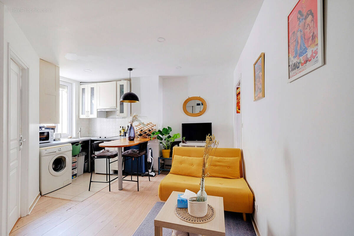 Appartement à PARIS-18E