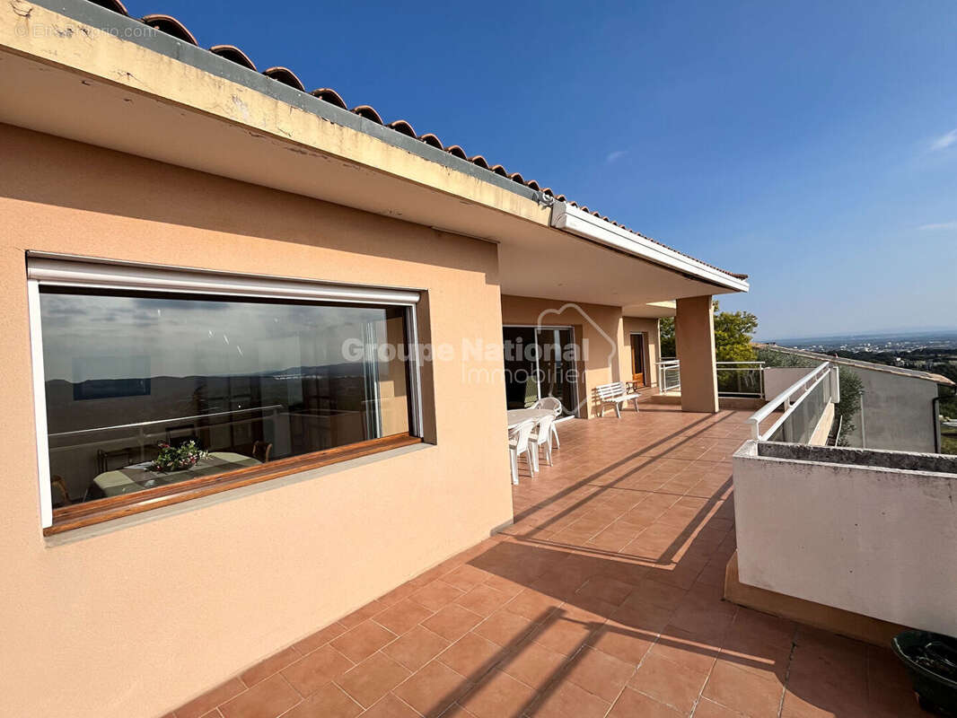 Maison à VILLENEUVE-LES-AVIGNON